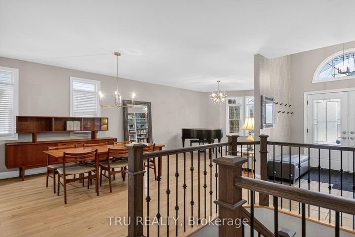 Photo 3 at 590 Anjana Circle, Nepean (Cedargrove/Fraserdale), Ottawa
