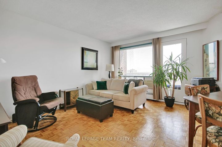 Photo 7 at 708 - 20 Chesterton Drive, Nepean (Borden Farm/Stewart Farm/Carleton Heights/Parkwood Hills), Ottawa