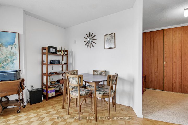 Photo 11 at 708 - 20 Chesterton Drive, Nepean (Borden Farm/Stewart Farm/Carleton Heights/Parkwood Hills), Ottawa