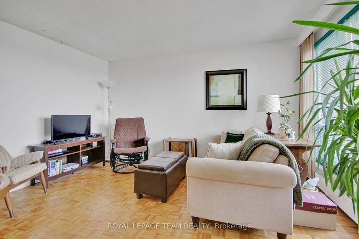 Photo 14 at 708 - 20 Chesterton Drive, Nepean (Borden Farm/Stewart Farm/Carleton Heights/Parkwood Hills), Ottawa