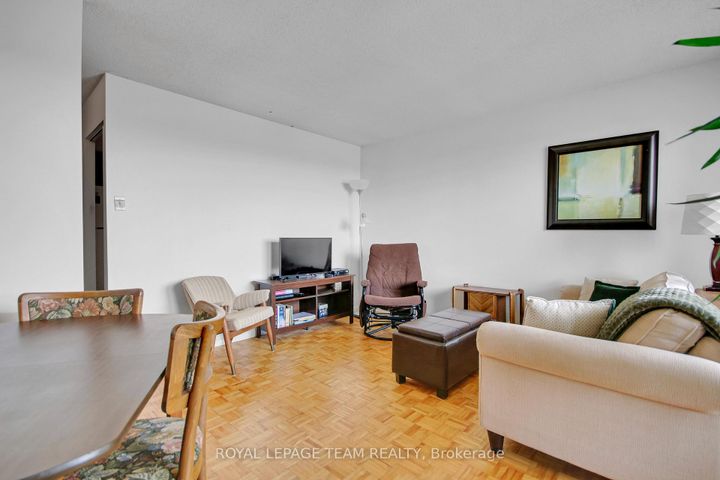 Photo 15 at 708 - 20 Chesterton Drive, Nepean (Borden Farm/Stewart Farm/Carleton Heights/Parkwood Hills), Ottawa