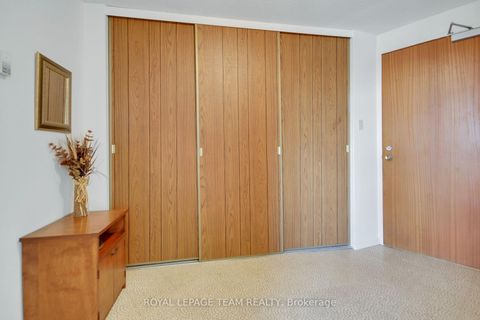 Photo 5 at 708 - 20 Chesterton Drive, Nepean (Borden Farm/Stewart Farm/Carleton Heights/Parkwood Hills), Ottawa