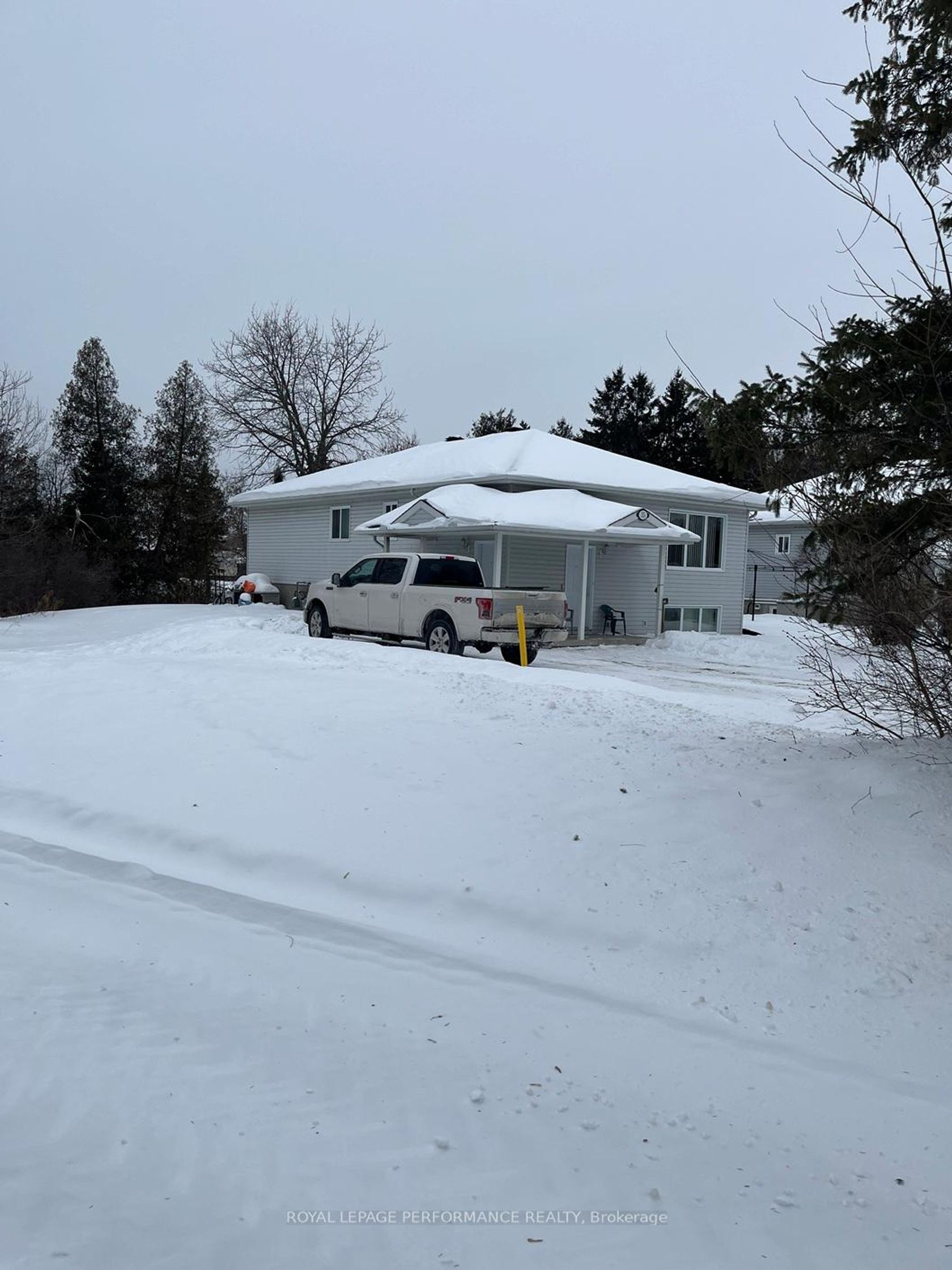 35, 35A and 37 Cloverloft Court, Fringewood, Stittsville 2