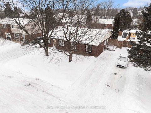 Photo 2 at 23 Spearman Lane, Glencairn/Hazeldean, Kanata