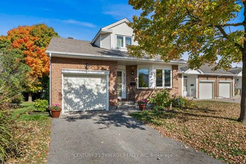 Photo 1 at 16 - 32 Innesbrook Court, Stittsville (Central), Stittsville