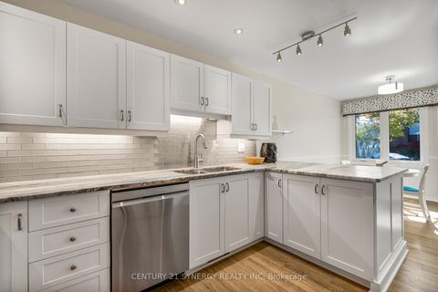 Photo 4 at 16 - 32 Innesbrook Court, Stittsville (Central), Stittsville
