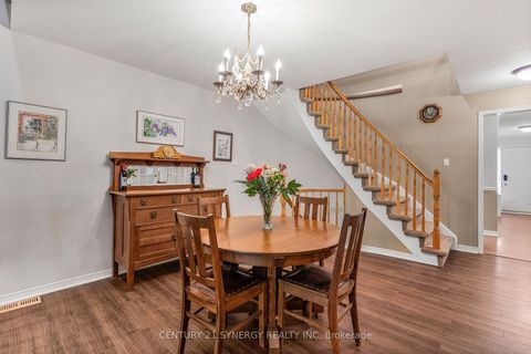Photo 11 at 16 - 32 Innesbrook Court, Stittsville (Central), Stittsville
