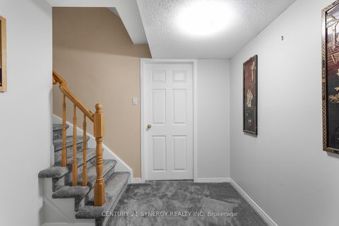Photo 27 at 16 - 32 Innesbrook Court, Stittsville (Central), Stittsville