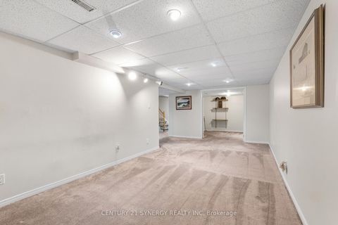 Photo 29 at 16 - 32 Innesbrook Court, Stittsville (Central), Stittsville