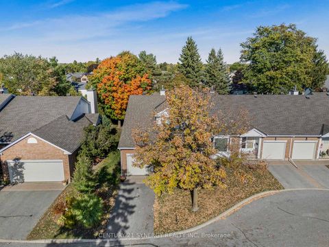 Photo 34 at 16 - 32 Innesbrook Court, Stittsville (Central), Stittsville