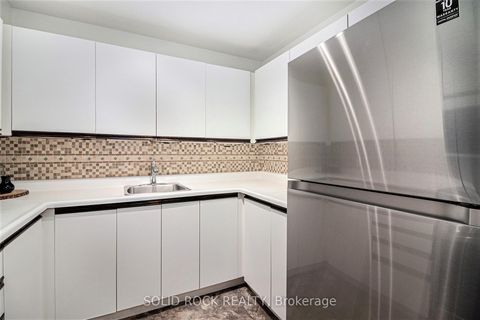 Photo 11 at 1204 - 475 Laurier Avenue W, Ottawa Centre
