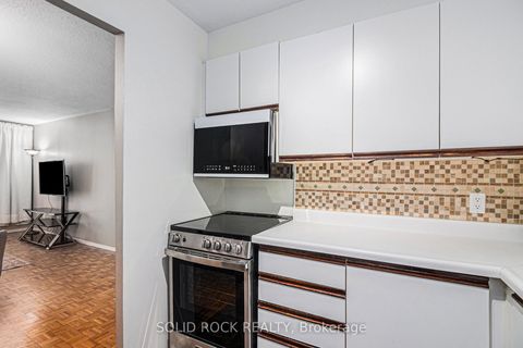 Photo 13 at 1204 - 475 Laurier Avenue W, Ottawa Centre