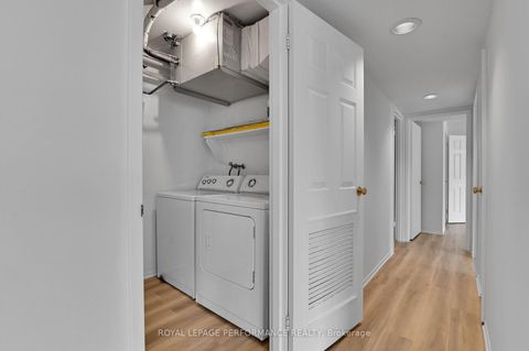 Photo 13 at 1701 - 470 Laurier Avenue W, Ottawa Centre