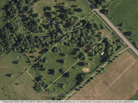 Photo 1 at 3117 Torwood Drive, Dunrobin Shores, Constance Bay