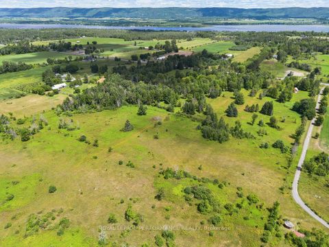 Photo 5 at 3117 Torwood Drive, Dunrobin Shores, Constance Bay