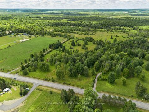 Photo 6 at 3117 Torwood Drive, Dunrobin Shores, Constance Bay