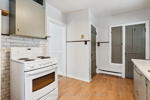 Photo 10 at 121 Elizabeth Street, Pakenham, Mississippi Mills