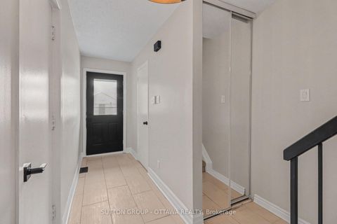 Photo 5 at 1634 Cheevers Crescent, Fallingbrook/Pineridge, Orleans