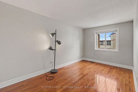 Photo 18 at 1634 Cheevers Crescent, Fallingbrook/Pineridge, Orleans