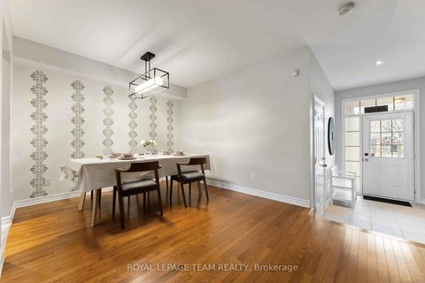 Photo 3 at 246 Tandalee Crescent, Emerald Meadows/Trailwest, Kanata