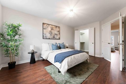 Photo 16 at 246 Tandalee Crescent, Emerald Meadows/Trailwest, Kanata