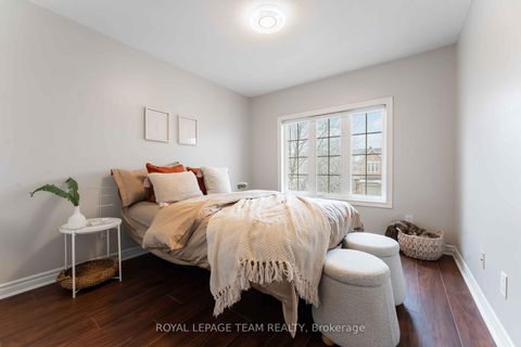 Photo 20 at 246 Tandalee Crescent, Emerald Meadows/Trailwest, Kanata