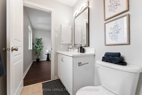 Photo 22 at 246 Tandalee Crescent, Emerald Meadows/Trailwest, Kanata