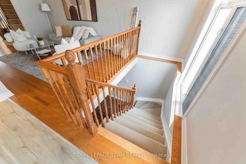 Photo 23 at 246 Tandalee Crescent, Emerald Meadows/Trailwest, Kanata