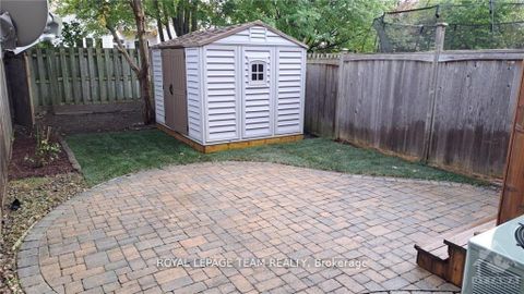 Photo 32 at 246 Tandalee Crescent, Emerald Meadows/Trailwest, Kanata