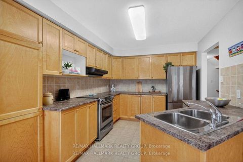 Photo 18 at 135 Gatespark Private, Kanata Lakes/Heritage Hills, Kanata