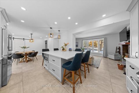 Photo 9 at 7 Gagnon Court, Beaverbrook, Kanata