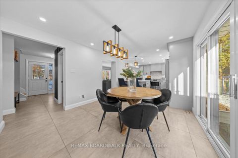 Photo 12 at 7 Gagnon Court, Beaverbrook, Kanata