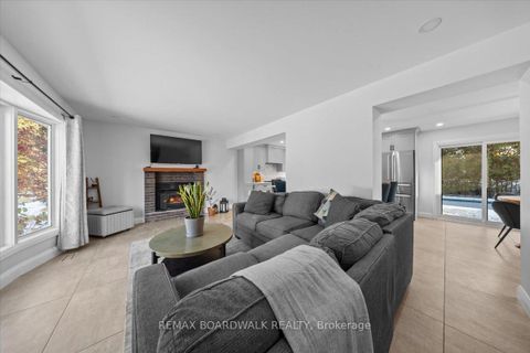 Photo 16 at 7 Gagnon Court, Beaverbrook, Kanata