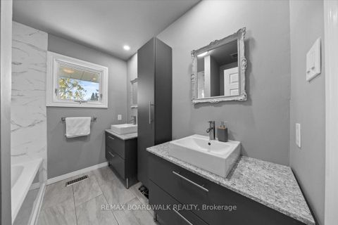 Photo 25 at 7 Gagnon Court, Beaverbrook, Kanata