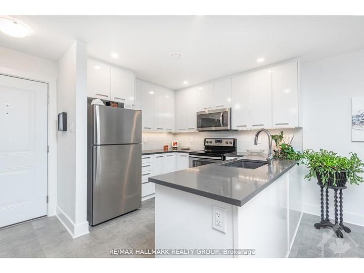 Photo 9 at 10 - 340 TRIBECA Private, Nepean (Longfields), Ottawa