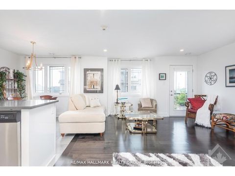 Photo 3 at 10 - 340 TRIBECA Private, Nepean (Longfields), Ottawa