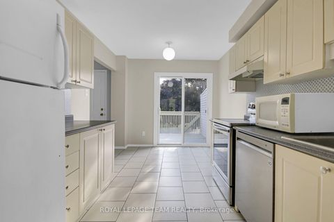 Photo 8 at 89 Thornbury Crescent, Nepean (Centrepointe), Ottawa