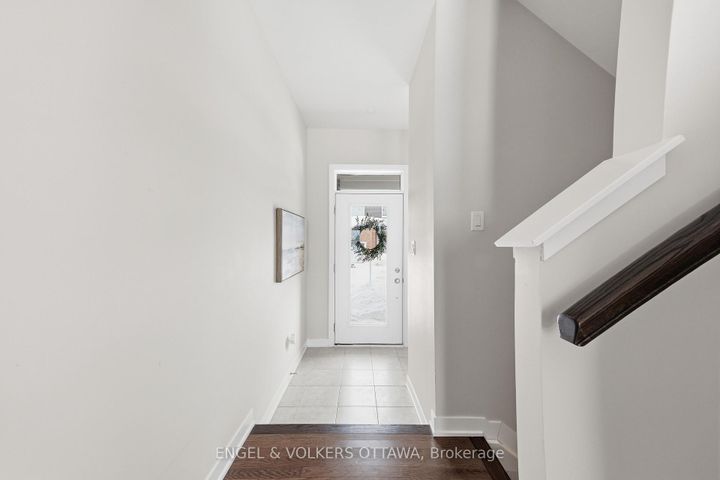 Photo 3 at 302 Canadensis Lane, Nepean (Half Moon Bay), Ottawa