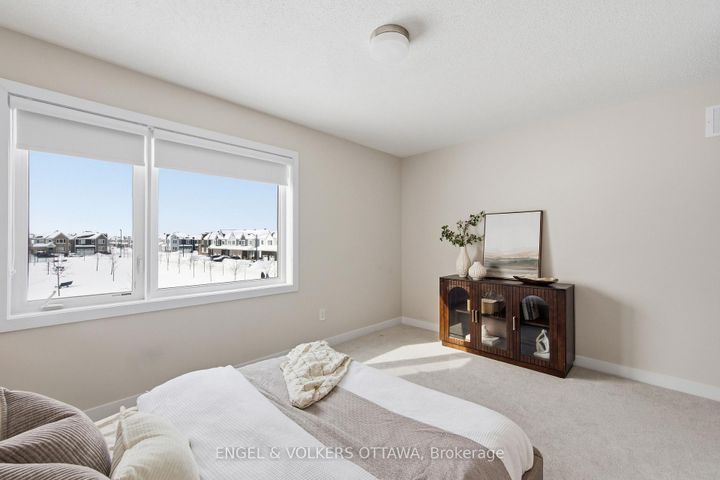 Photo 21 at 302 Canadensis Lane, Nepean (Half Moon Bay), Ottawa
