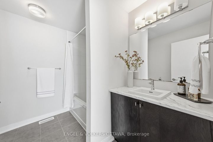 Photo 23 at 302 Canadensis Lane, Nepean (Half Moon Bay), Ottawa