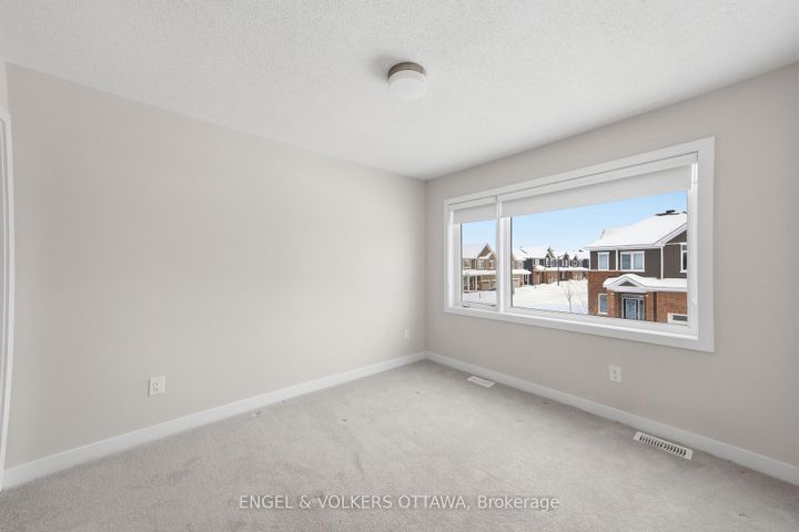 Photo 24 at 302 Canadensis Lane, Nepean (Half Moon Bay), Ottawa