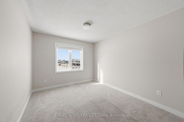 Photo 26 at 302 Canadensis Lane, Nepean (Half Moon Bay), Ottawa