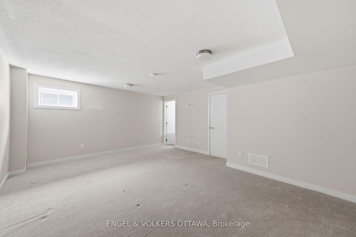 Photo 31 at 302 Canadensis Lane, Nepean (Half Moon Bay), Ottawa