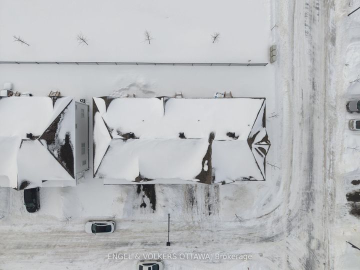 Photo 36 at 302 Canadensis Lane, Nepean (Half Moon Bay), Ottawa