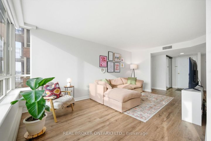 Photo 5 at 703 - 100 Grant Carman Drive, Nepean (Borden Farm/Stewart Farm/Carleton Heights/Parkwood Hills), Ottawa