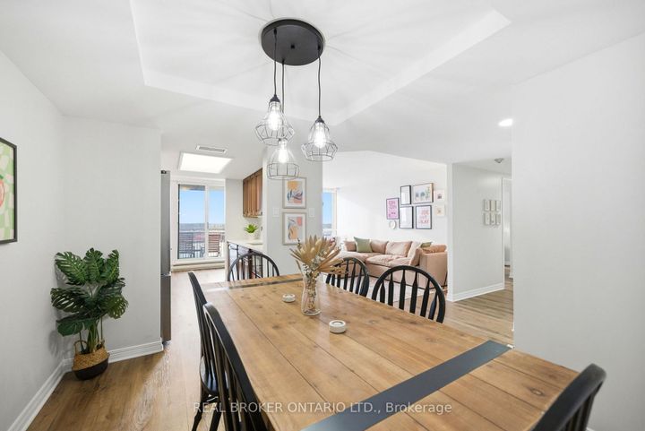 Photo 17 at 703 - 100 Grant Carman Drive, Nepean (Borden Farm/Stewart Farm/Carleton Heights/Parkwood Hills), Ottawa