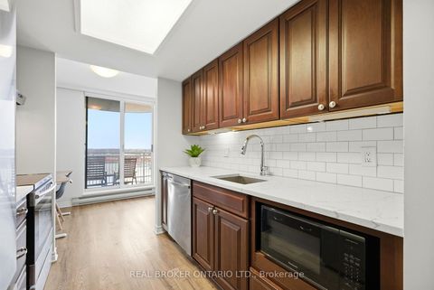 Photo 14 at 703 - 100 Grant Carman Drive, Nepean (Borden Farm/Stewart Farm/Carleton Heights/Parkwood Hills), Ottawa