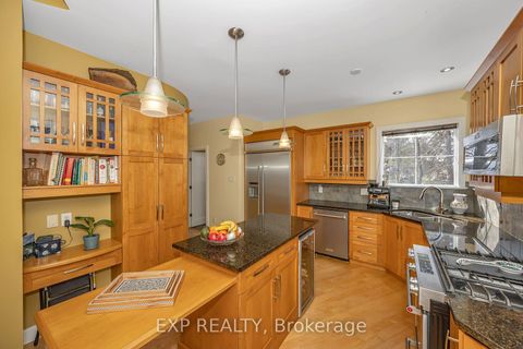 Photo 9 at 46 Marsh Sparrow Private, Morgan's Grant/South March, Kanata