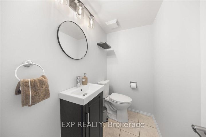 Photo 13 at B - 207 Woodfield Drive, Nepean (Tanglewood), Ottawa