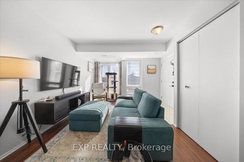 Photo 5 at B - 207 Woodfield Drive, Nepean (Tanglewood), Ottawa